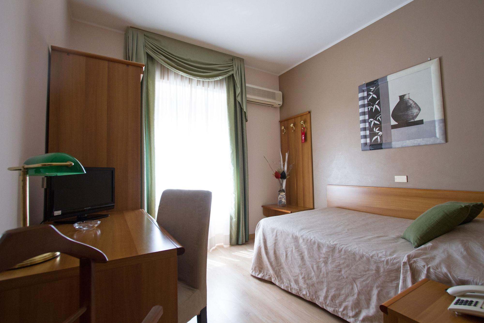 Hotel Adriano Torino Esterno foto